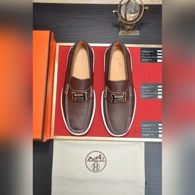 【愛馬仕 hermes】（牛皮内裡） 意大利頂級奢侈 他不追求新奇的款式和華麗的