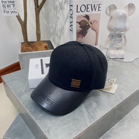 羅意威 Loewe～新款鴨舌帽，整頂帽子立體刺繡，拼接皮質質感超級贊