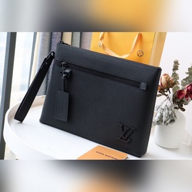 頂級原單 m69837 全新 lv aerogram ipad 保護套以内斂設