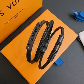LV路易威登牛皮手繩手鍊 原單貨 專櫃新款開模複古潮流時尚必備 男女均可佩戴 情