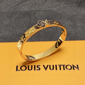 原單貨 LV手镯 Louis Vuitton 路易威登 專櫃一緻材質 火爆款出貨