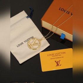 【精工版本】路易威登字母項鍊 秉承精湛匠藝 抛光色澤成就經典 LV 字母的自然化