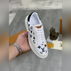 louis vuitton【路易威登】lv 男鞋高端品牌，鞋面采用意大利進口頭層