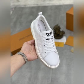 【louis vuitton）新款 lv路易威登 *—— lv經典潮鞋！選用進口