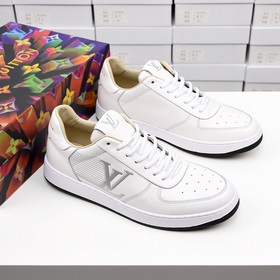 【lv】 時尚運動休閑鞋，鞋面采用頭層牛皮面料 牛皮内裡，橡膠大底。男款38-4