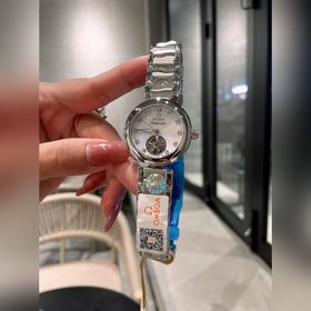 與愛共舞  全新歐米茄Ladymatic系列陀飛輪升級版閃亮登場  采用天然珍