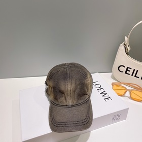 經典款普拉達 PRADA 棒球帽 請認準高端品質市場唯一對版，小紅書推薦，時尚百
