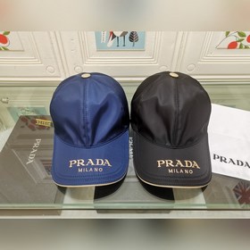 普拉達經典款，手感細膩舒适，配頭層牛皮，純棉裡布，時尚百搭，配盒子防塵袋卡片