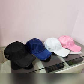 普拉達經典款，手感細膩舒适，配頭層牛皮，純棉裡布，時尚百搭，配盒子防塵袋卡片