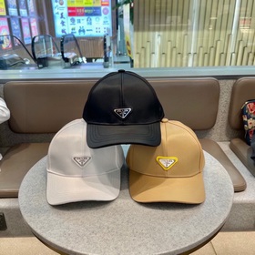 Prada(普拉達) 2023早春系列經典版原單棒球帽，普拉三角标達氣質帽沿，可