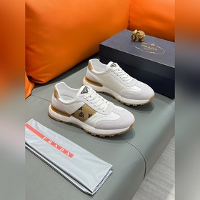 Prada【普拉達】 正規碼數： 38-44（休閑鞋）商品材料：精選 進口牛