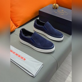 正規碼數： 38-44（套腳鞋）商品材料：精選 進口磨砂鞋面，柔軟羊皮内裡；原