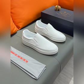 正規碼數： 38-44（套腳鞋）商品材料：精選 進口牛皮鞋面，柔軟羊皮内裡；原
