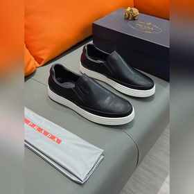 正規碼數： 38-44（套腳鞋）商品材料：精選 進口牛皮鞋面，柔軟羊皮内裡；原