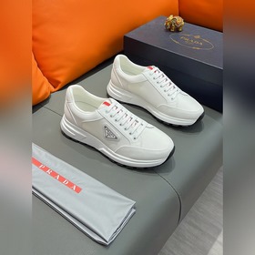 Prada【普拉達】 正規碼數： 38-44（休閑鞋）商品材料：精選 進口牛