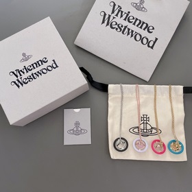 【VivienneWestwood】寶寶，什麼是快樂星球，來，這就是快樂星球！