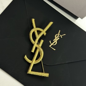 C184 YSL 複古 胸針 經典 新款 亞金黃銅材質 真實細節呈現  官網首頁