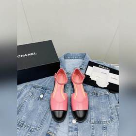 2023春夏新款 Chanel 香奈兒拼色厚底相拼爆款中空涼鞋，頂級版本！腳感一
