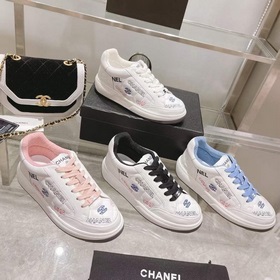 女鞋 女裝 Chanel 香奈兒小香C家春夏新款運動鞋 ，非常輕便，内裡也是超