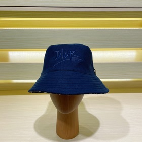 Dior迪奧 秋冬新款刺繡字母logo雙面漁夫帽，品質超贊，加深帽型更顯氣質，本