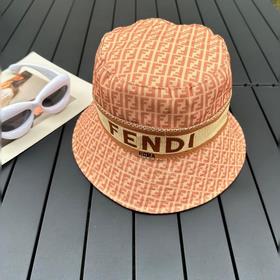 FE*DI芬迪2023春夏新款雙F老花漁夫帽極簡高級風，網紅時尚達人的潮搭單品