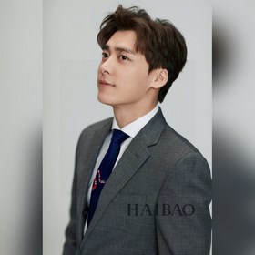 G家男士領帶系列【蛇形領帶】 ，稀有采用經典主題動物繡花展現精湛手工與時尚優雅的