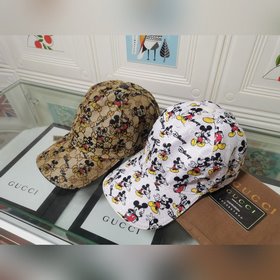 古奇 經典布料四季可戴 ，實物拍攝，超A質量真皮帽釘。真皮調節大小的。秒殺一切市