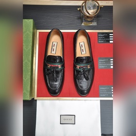 品牌：gucci（古奇）标準碼：男碼38/44（45/46可以定做）等級：官