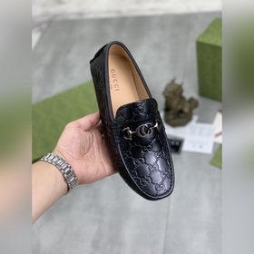 【gucci】 古馳香港高品質豆豆鞋。懶人套腳樂??此款面料采用 進口頂級意大利