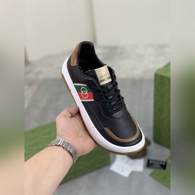 （古奇GUCCI）官網最新款 休閑時尚男鞋 ，爆款 版型簡潔大氣，潮男專屬。獨有