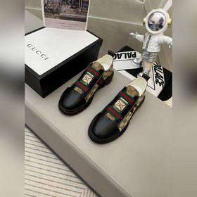 【Gucci 古奇 男鞋 】最 2023新款精心打造，引爆全場！不斷創新的國際品
