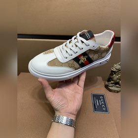 古馳 GUCCI官網最新款 經典休閑時尚男鞋 爆款 版型簡潔大氣，潮男專屬。獨有