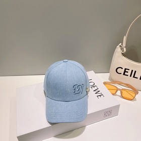 LouiVuittonLV 專櫃新款路易威登家刺繡棒球帽，簡單大方 男女通用遮陽