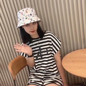 配防塵袋【LV】新款專櫃同步漁夫帽，專櫃同步出貨，大牌款超好搭配，趕緊入手！