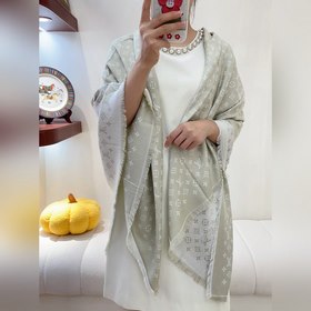【 質感好牛，LV新鮮出爐的超贊小披肩~！】披肩尺寸是少有的145cm*145c