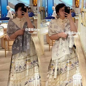 Louis Vuitton 【L标識織紋雙面長巾】 Simly LV 圍巾将全幅