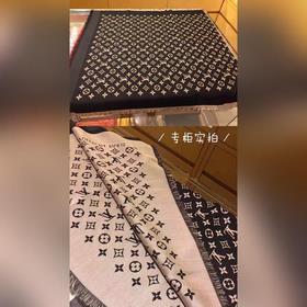 【 四季雙嬌！LV雙面中等薄款真絲羊毛圍巾！！】LV熱銷熱賣的老花長巾~也是提升