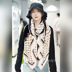 太贊了 驢家新款 【鍊條标識長巾】羊絨長巾，展現 LV 字母在經典 Monogr