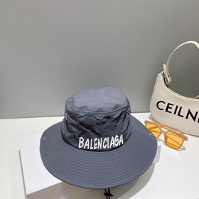 巴黎世家Balenciaga，設計師小衆品牌立體浮雕棒漁夫帽，定制立體logo，