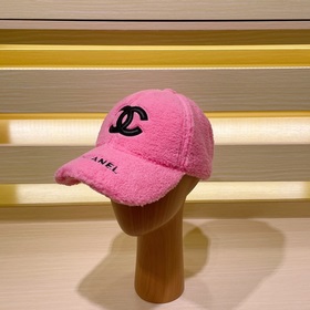 配防塵袋【CHANEL香奈兒】新款秋冬小香風款棒球帽 ，毛絨絨的非常舒服 大牌款
