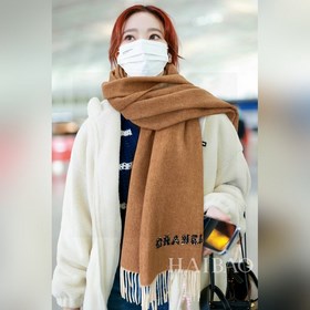 小香專櫃新款【小香刺繡LOGO披肩】 美翻了禦用殿堂級極品 新款專櫃在售 時尚經