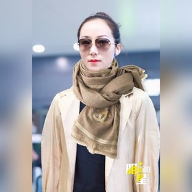 特供渠道貨 【雙C條紋亮片】這款圍巾你們要珍惜有現貨的時候，真不是滿大街的普通貨