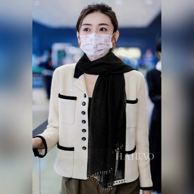 爆款出啦 手慢 搶 曠世絕美小香【珍珠飾邊長巾】絕美百搭款 有錢都很難訂到 珍珠