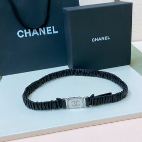 chanel 23s c水鑽 方框logo扣 小牛皮 銀色金屬 與 金色金屬 2