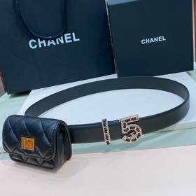 chanel 羊皮腰包 黃銅五金 時尚 優雅 斜挎包、腰包兩用， 可調節尺寸