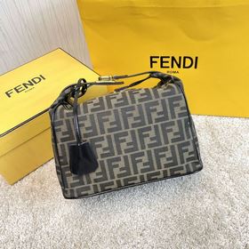 名稱：FEND1中古老花款（化妝包、飯盒包）品質：頂級原單型號：8857大號