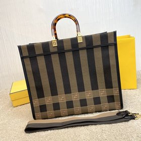 名稱：FENDI 條紋布料購物袋品質：頂級原單型號：8862顔色：啡條紋布