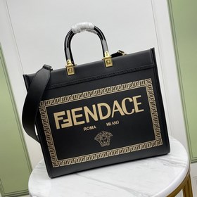 名稱：FENDACE全皮黑色品質：頂級原單型號：8886s小號尺寸：35×