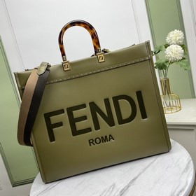 名稱：FENDI 托特包品質：頂級原單型號：8858大號顔色：綠色 配圖肩