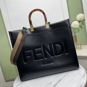 名稱：FENDI 托特包品質：頂級原單型號：8858大號顔色：黑色 配圖肩